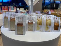 面包甜点陈列柜-好利来(南京路一店)