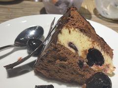 车厘子巧克力沙迦蛋糕-杭州国际会议中心洲际酒店-原素全日餐厅(解放东路店)