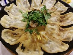 地锅昂刺鱼-大张烙馍村(三环南路旗舰店)