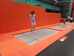-极限PLAY运动娱乐新世界·团建派对潮玩休闲馆·室内蹦极高空游乐园