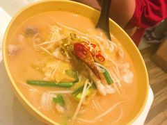 -谭仔米线(皇庭广场店)