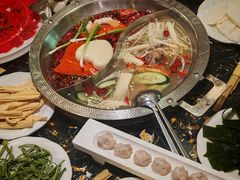 -巴国妹子毛肚火锅(蓝光悦城店)