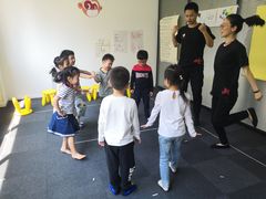 -猴有戏教育戏剧·音乐剧·主持口才·演讲朗诵辩论(环球港华师大校区)