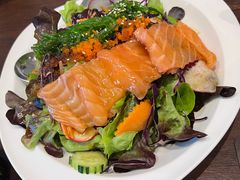 -Chom Cafe and Restaurant