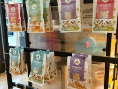 -Pets First伊珊娜洗护·精致美容·家庭式寄养(新会路店)