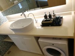 -海豚湾高端月子会所(黄浦店)