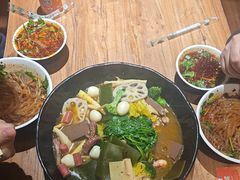 -万记麻辣烫国展总店