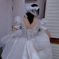 -乔伊婚纱