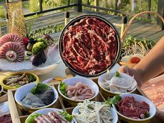 -茅草房·河畔园林火锅