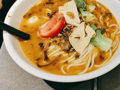 -蒙自源米线大王(东站店)