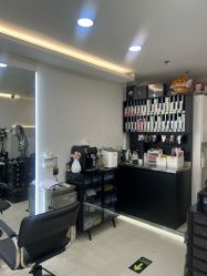-HaLo hair studio