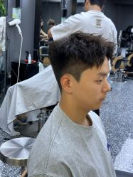 -藤野造型专业烫染接发