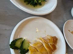 -侬佳蒸菜馆(听潮店)