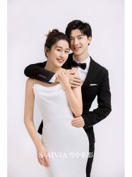 -雪中彩影婚纱摄影·微光艺术中心