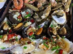 葱油海鲜大拼盘-阿军排档·烧烤