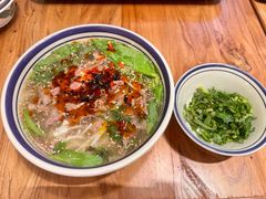 -云阿蛮云南生烫牛肉米线(奉贤路店)