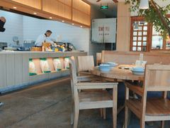 -蜜桃餐厅·伴山(湖滨商业街店)