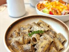 黑松露奶油蘑菇意面（无培根版）-CHEMBOX·COFFEE·BRUNCH(天津K11店)