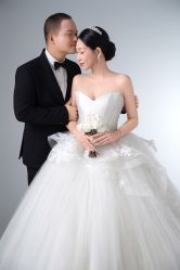 -雪中彩影婚纱摄影·微光艺术中心