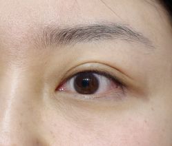 -一个差评成就的纹眉店