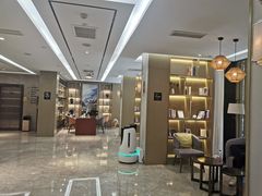 -杭州西湖湖滨银泰亚朵酒店