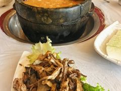 -南渝食府.墨脱石锅松茸鸡