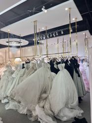 -喜爱高定婚纱摄影