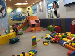 -戊辰亲子游泳俱乐部