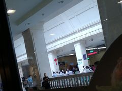 -麦当劳(汉口火车站候车室店)