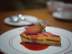 焗红酒梨子肉桂杏仁挞-Entrecôte 法国牛扒馆(保利·时光里店)