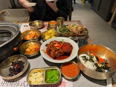 -草家酱蟹炭火烤肉店(珲春南路一店)