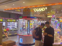 -反斗乐园π·电玩·高空拓展·蹦床(龙华天虹店)