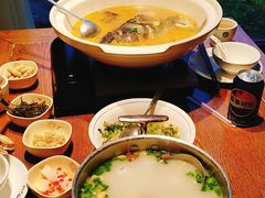 -湘力力小院·鱼汤泡饭(枫林路店)