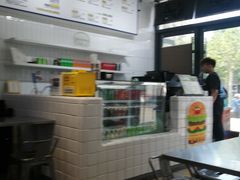 -TRIPS BURGER(大钟寺店)