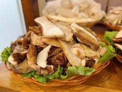 -菌海森林·非遗野生菌火锅(西山区滇池路摩根道店)