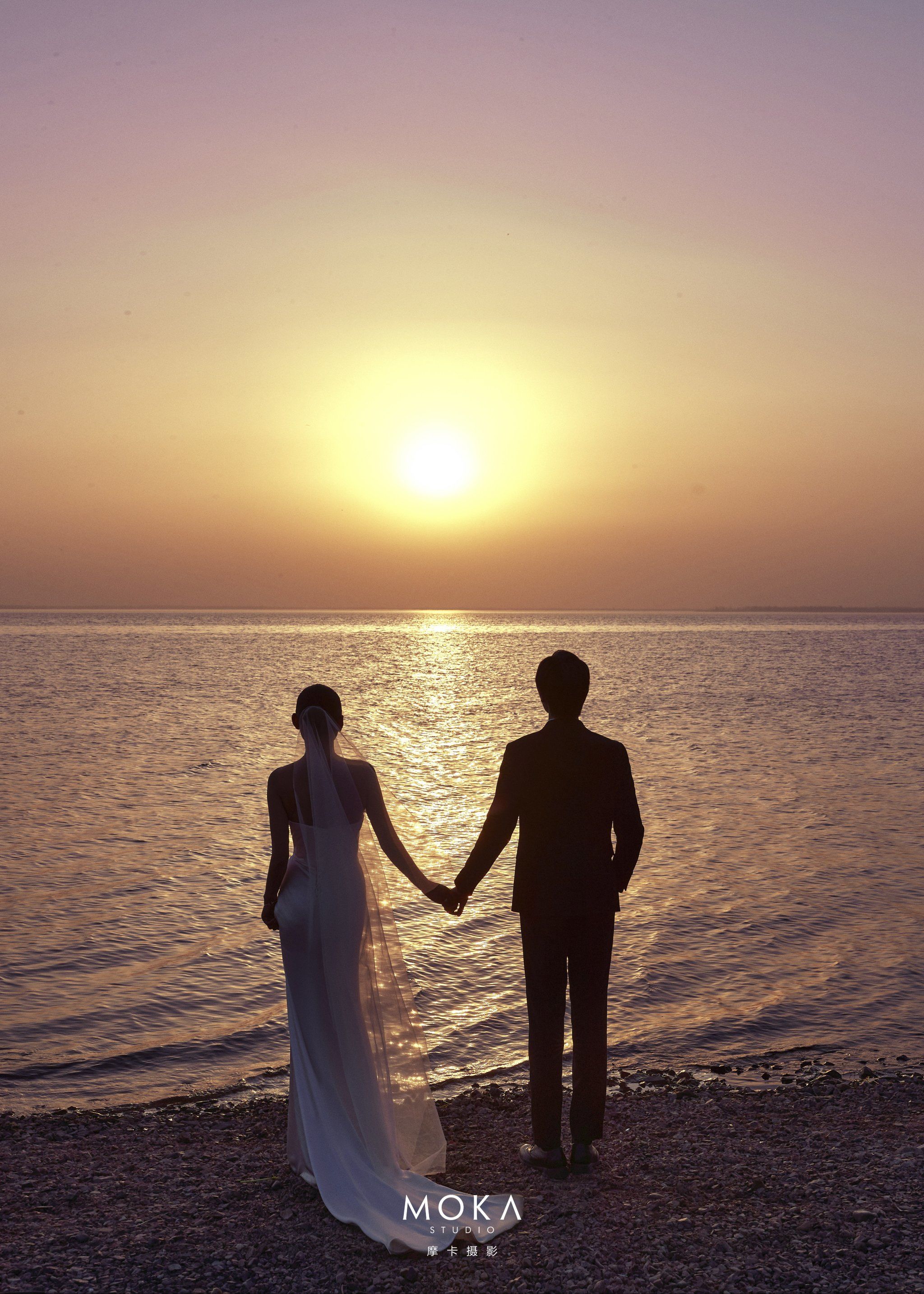 湖边落日夕阳,浪漫爱情的聚集地