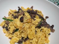 鹿茸菌炒土鸡蛋-渔语鱼新川菜Bistro(万象天地店)