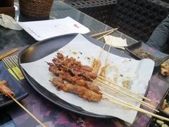 -何师烧烤·香辣蟹·川菜·30年老品牌(太古里旗舰店)