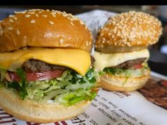 -The Habit Burger Grill 哈比特汉堡(复兴soho店)