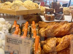 墨鱼汁肠仔面包-PAPER STONE BAKERY(天汇广场店)