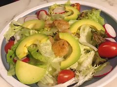 牛油果大虾沙拉-JUKEBOX玖部音乐餐厅(华侨城店)