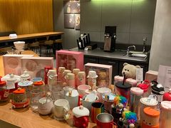 零售区-星巴克(珠海仁恒滨海中心店)