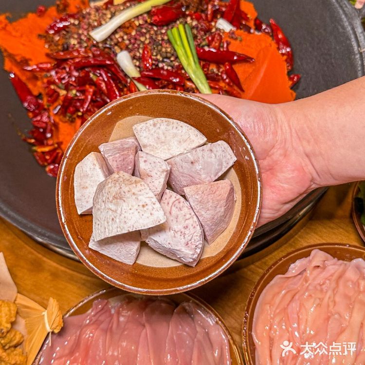 观音桥平价的老火锅~本地人直呼正宗！！
