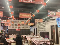 -洪霞餐馆·川菜·鲜货现炒(两江春城店)
