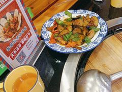 -靠山屯东北铁锅炖(东北菜，古美西路店)