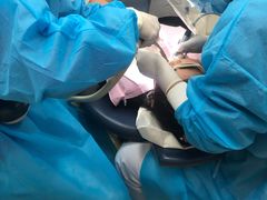 -瑞尔齿科(颐堤港诊所)