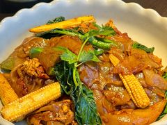 -大头虾越式风味餐厅(光明广场店)