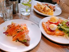 -Common Table · Brunch & Coffee