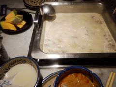 -尚尚仙·酸汤猪手·猪肚鸡火锅(华联万柳购物中心店)