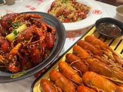 -肥肥虾庄·金牌油焖大虾(汉口城市广场店)
